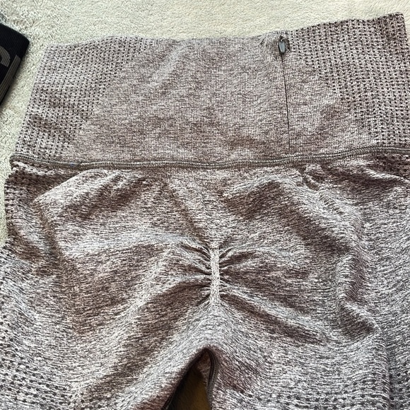 Gymshark leggings - Picture 3 of 7